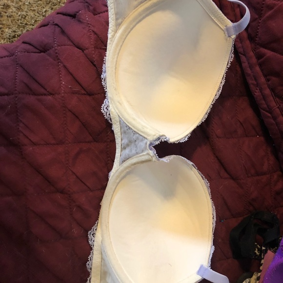 Light Purple & Cream 34C Bra! NWOT! - Picture 2 of 3